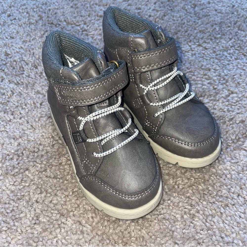 Carter's gray boots toddler 6